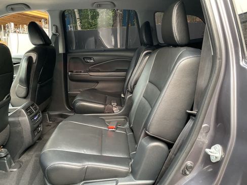 Used 2019 Honda Pilot Touring image 18