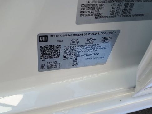 Certified 2023 GMC Sierra 1500 SLT w/ SLT Premium Plus Package AWD/4WD image 30
