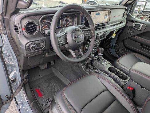 New 2026 Jeep Gladiator Rubicon w/ Safety Group AWD/4WD image 9