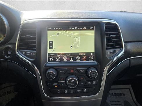 Used 2018 Jeep Grand Cherokee Limited image 21