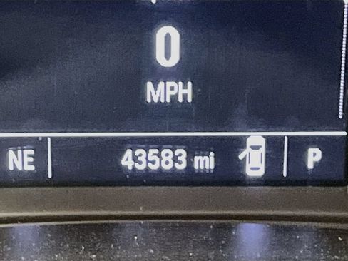 Used 2025 Chevrolet Malibu LT FWD image 12