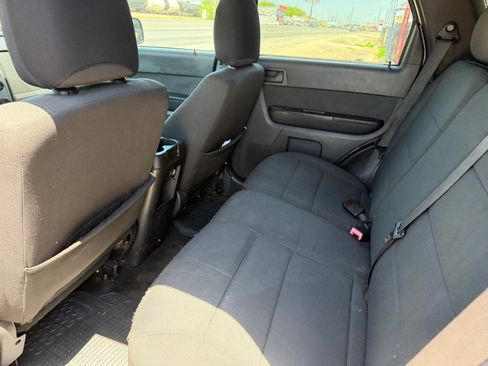 Used 2011 Ford Escape XLT AWD/4WD image 19