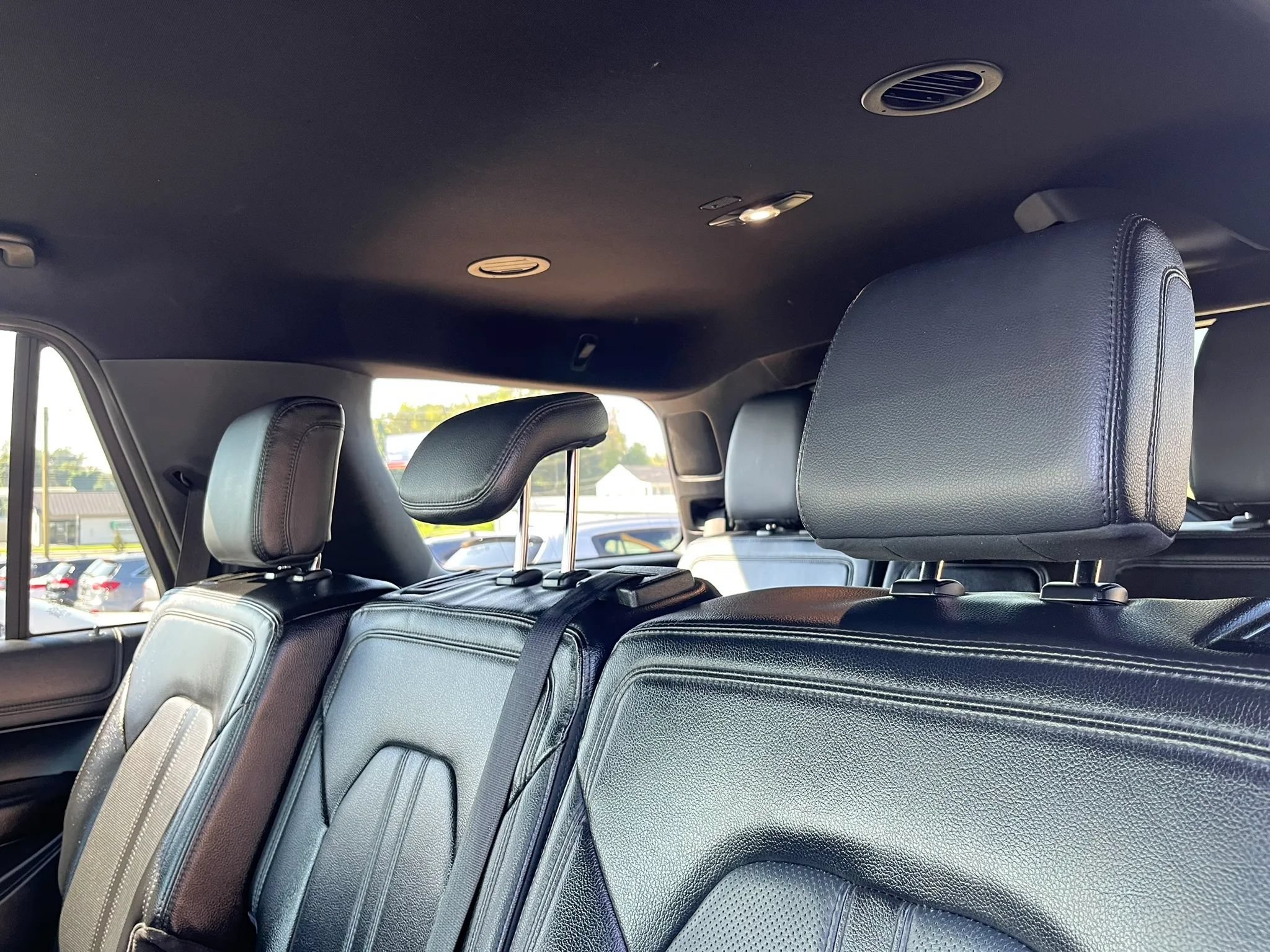 Used 2021 Ford Expedition Limited RWD image 15