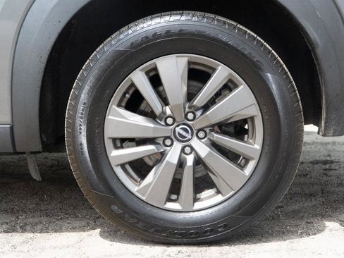 Used 2022 Nissan Pathfinder S AWD/4WD image 9