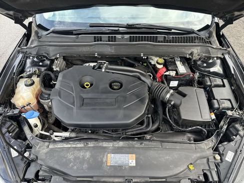 Used 2016 Ford Fusion SE image 19