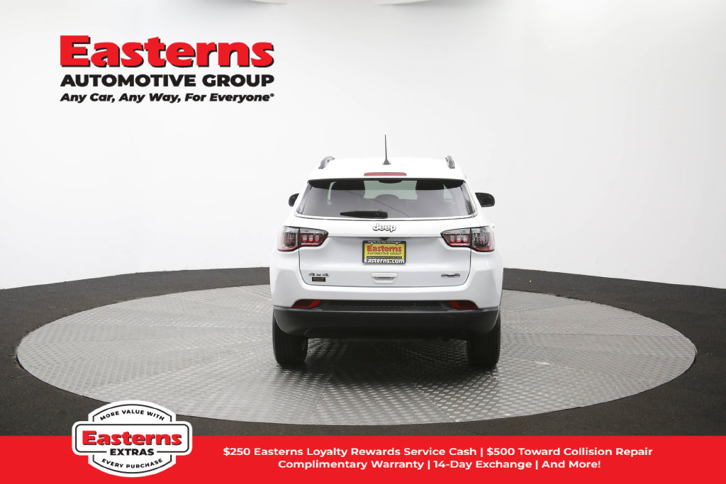 Used 2022 Jeep Compass Latitude w/ Convenience Group AWD/4WD image 37