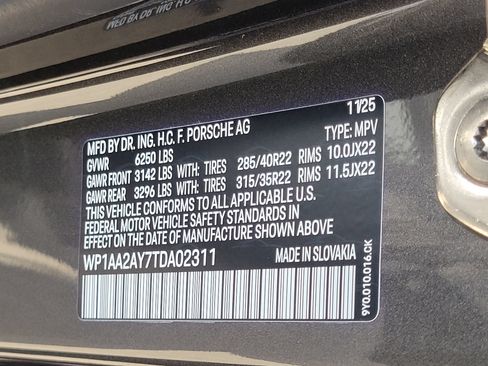 Used 2026 Porsche Cayenne AWD/4WD image 37