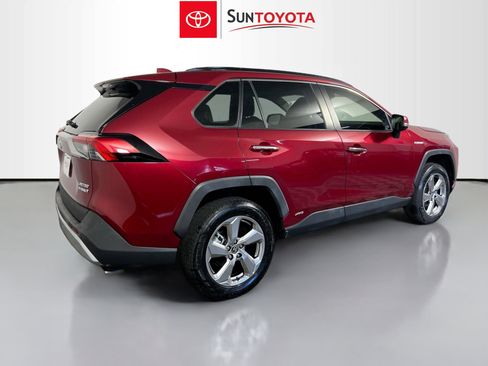 Used 2020 Toyota RAV4 Limited image 4