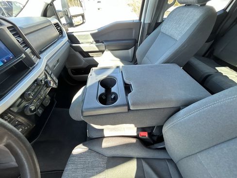 Used 2025 Ford F250 XLT w/ Snow Plow Prep Package AWD/4WD image 21