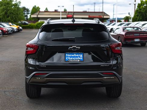 New 2026 Chevrolet Trax ACTIV w/ Driver Confidence Package FWD image 10