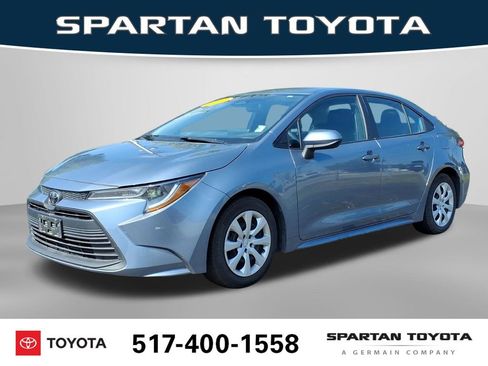 Used 2024 Toyota Corolla LE FWD image 1