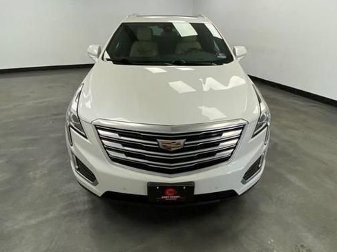 Used 2018 Cadillac XT5 Luxury w/ Driver Awareness Package AWD/4WD image 10
