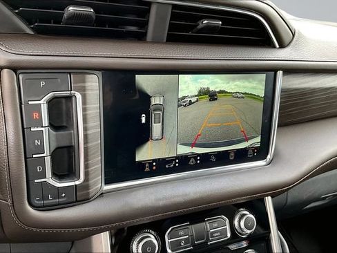 Used 2023 GMC Yukon Denali w/ Denali Reserve Package AWD/4WD image 14