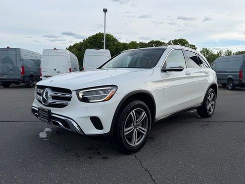 Used 2020 Mercedes-Benz GLC 300 4MATIC image 3
