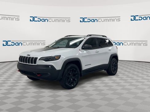 Used 2021 Jeep Cherokee Trailhawk w/ Sun, Sound & Nav Group image 4