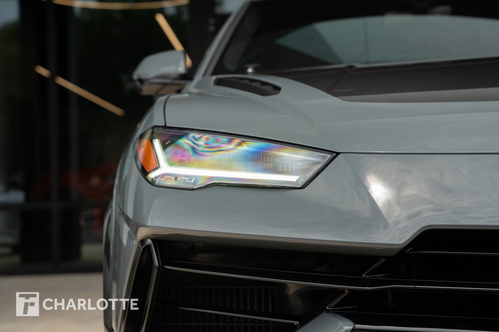 Used 2023 Lamborghini Urus Performante AWD/4WD image 4