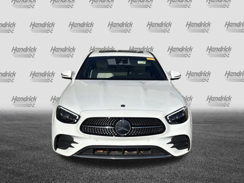 Used 2023 Mercedes-Benz E 350 4MATIC Sedan image 3
