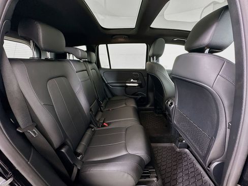 Used 2023 Mercedes-Benz GLB 250 4MATIC image 30