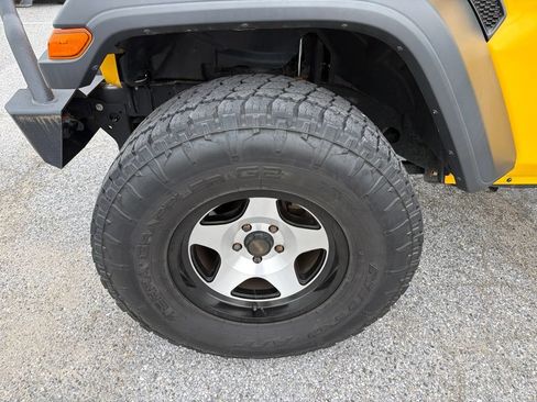 Used 2018 Jeep Wrangler Unlimited Sport AWD/4WD image 17