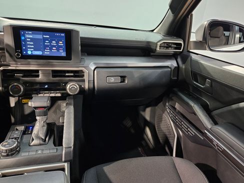 Used 2025 Toyota 4Runner TRD Off-Road image 11