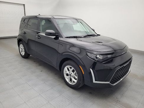 Used 2025 Kia Soul LX w/ LX Technology Package image 11