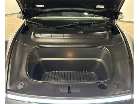 Used 2026 Tesla Model Y Long Range image 4