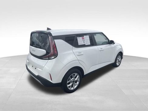 Used 2023 Kia Soul LX w/ Option Group 015 FWD image 6