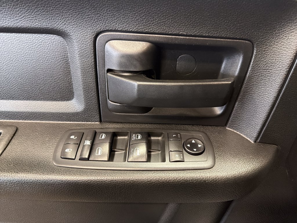 Used 2020 RAM 3500 Tradesman AWD/4WD image 14