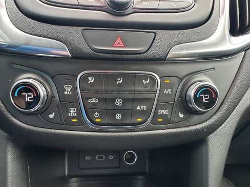Used 2021 Chevrolet Equinox LT image 35