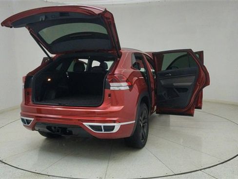 Used 2021 Volkswagen Atlas Cross Sport SE w/ Panoramic Sunroof Package image 73