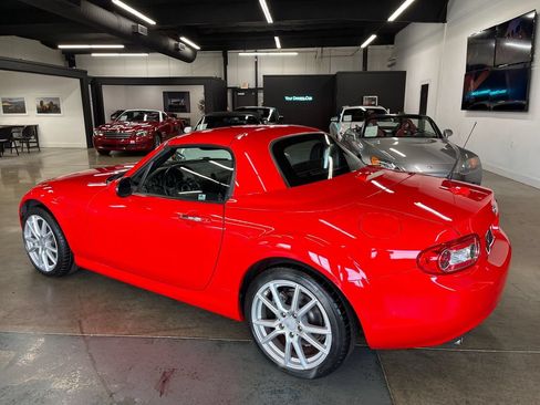 Used 2011 MAZDA MX-5 Miata Grand Touring w/ Premium Pkg RWD image 16