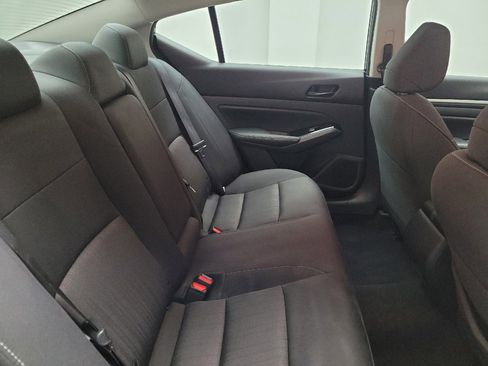 Used 2023 Nissan Altima 2.5 SV FWD image 19