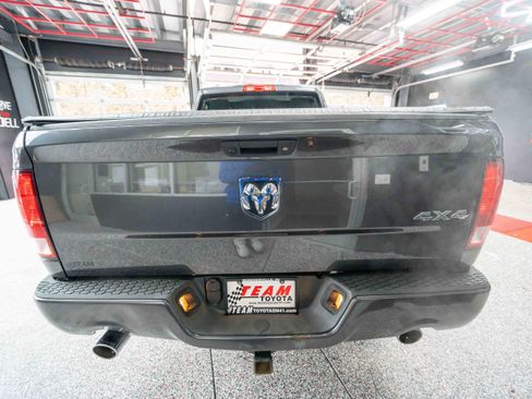 Used 2018 RAM 1500 Express w/ Express Value Package image 3