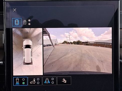 Used 2026 GMC Yukon Denali Ultimate AWD/4WD image 16