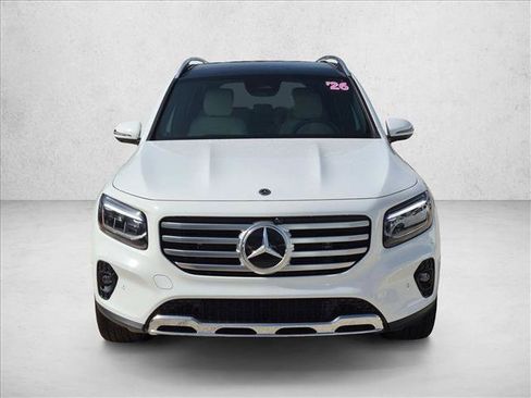 Used 2026 Mercedes-Benz GLB 250 image 2