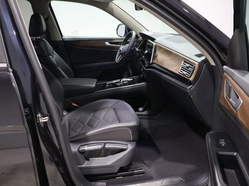 Used 2024 Volkswagen Atlas SE image 21