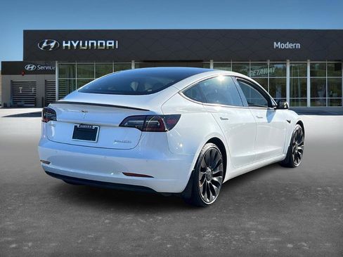 Used 2022 Tesla Model 3 Performance image 5