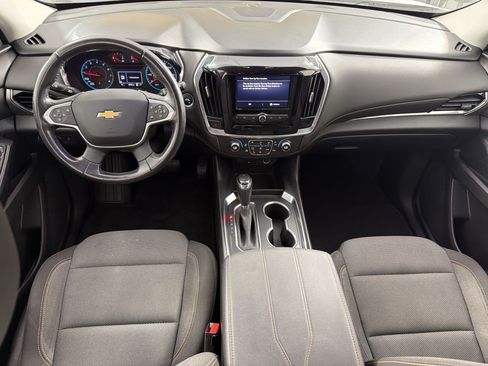 Used 2020 Chevrolet Traverse LT FWD image 16