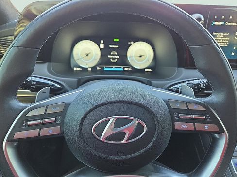Used 2024 Hyundai Palisade Calligraphy image 24