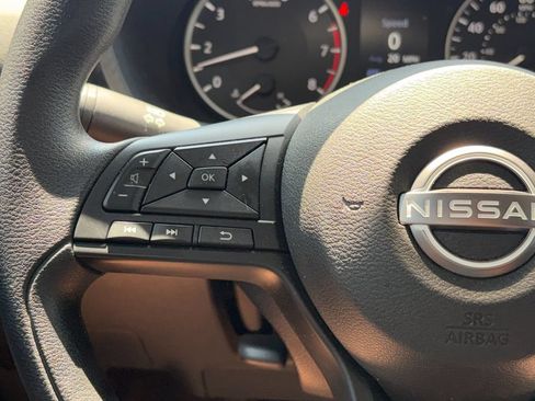 Certified 2025 Nissan Sentra S FWD image 10