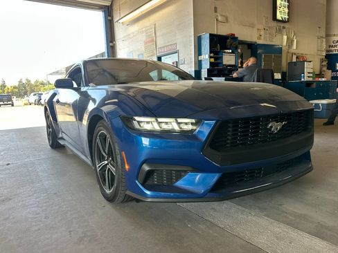 Used 2024 Ford Mustang Coupe RWD image 2