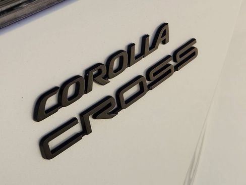 Used 2024 Toyota Corolla Cross AWD Hybrid w/ Convenience Package image 10