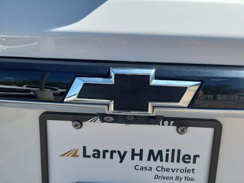 Used 2022 Chevrolet Traverse Premier AWD/4WD image 16