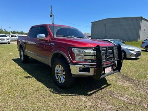 Used 2019 Ford F150 Lariat w/ Equipment Group 502A Luxury AWD/4WD image 3