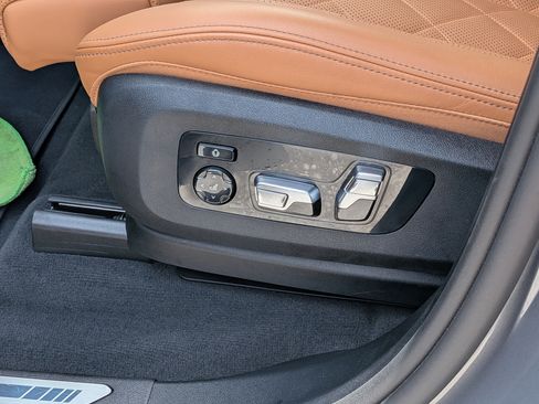 Used 2026 BMW X7 xDrive40i w/ M Sport Package AWD/4WD image 24