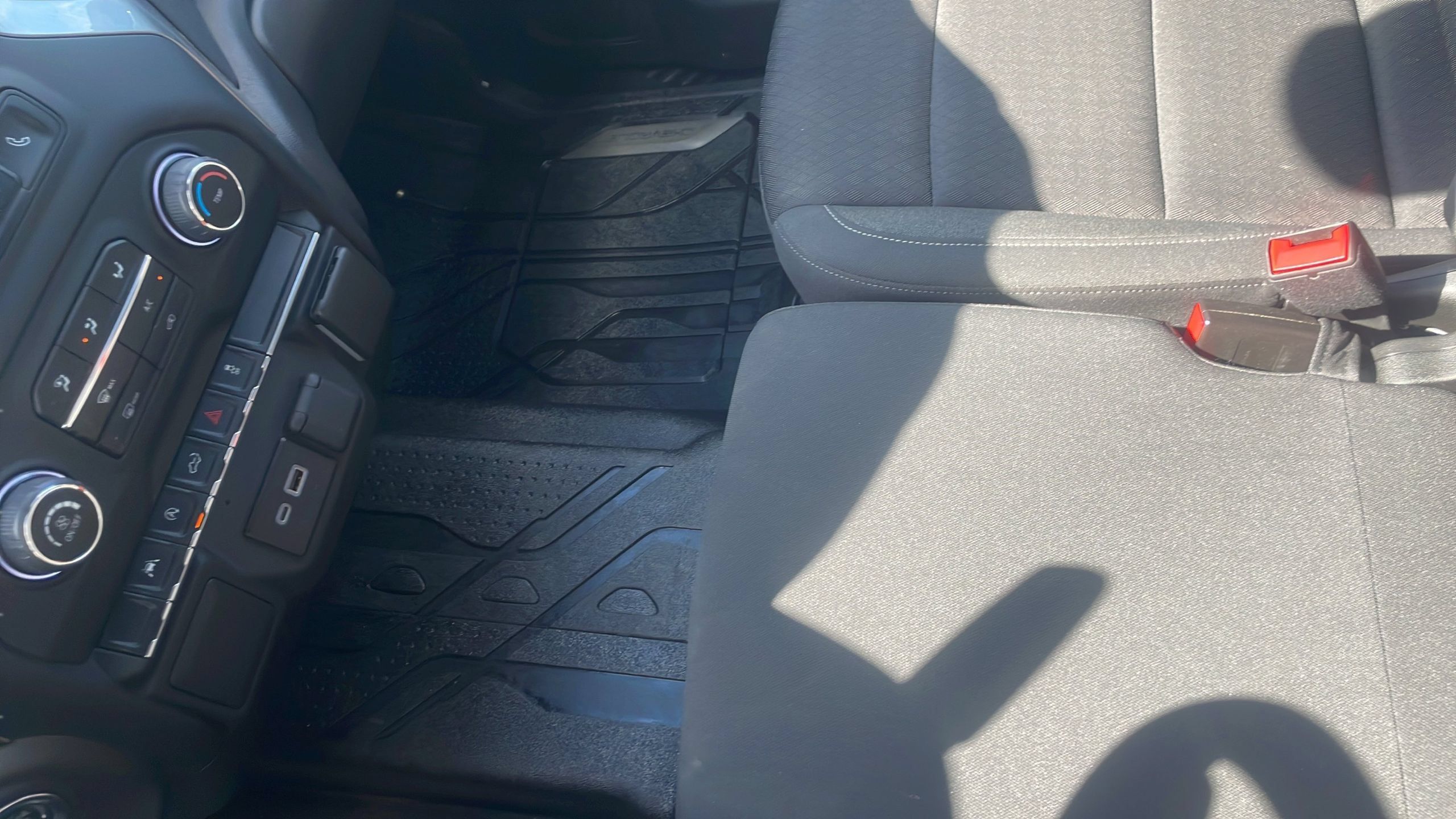 Used 2024 Chevrolet Silverado 1500 Custom AWD/4WD image 24