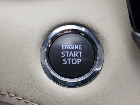 Used 2023 Toyota Highlander XLE image 34