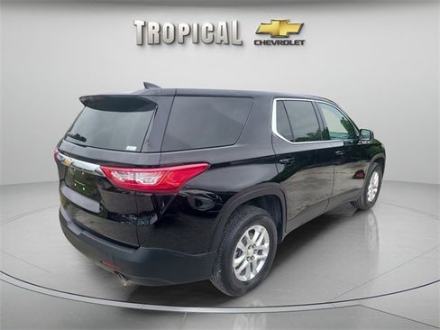 Used 2021 Chevrolet Traverse LS image 7