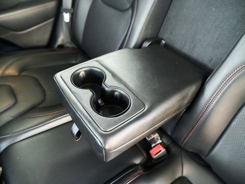 Used 2019 Jeep Cherokee Trailhawk image 31