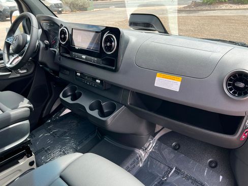 New 2026 Mercedes-Benz Sprinter 2500 image 23